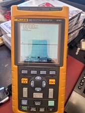 USED WORKING FLUKE 123 Industrial Scopemeter 20MHZ WITH CARRYING BAG ( B1-3A)