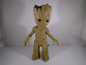 hasbro dancing groot