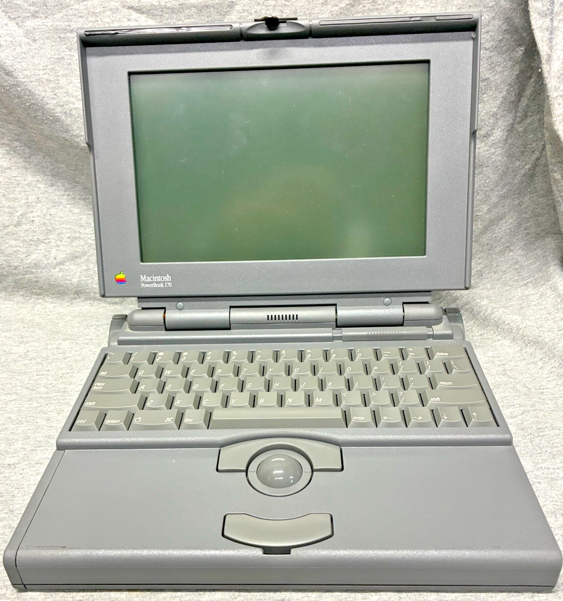 MacBook本体 Apple Macintosh PowerBook 170 Vintage Apple Macintosh PowerBook 170 w/Guide & System Disks