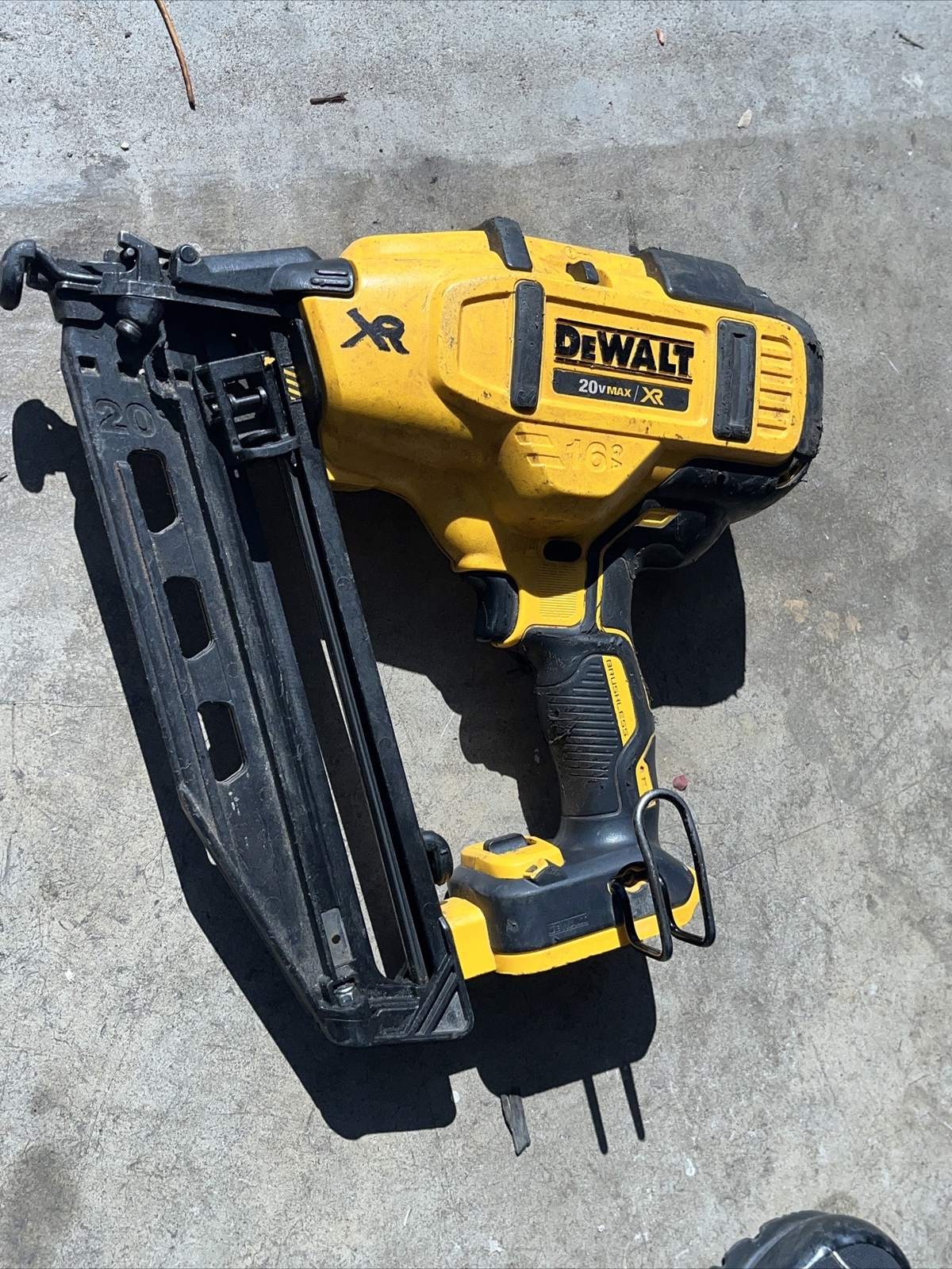 DEWALT DCN660 20V MAX Cordless 16 Gauge Finish Nailer (TOOL ONLY) eBay