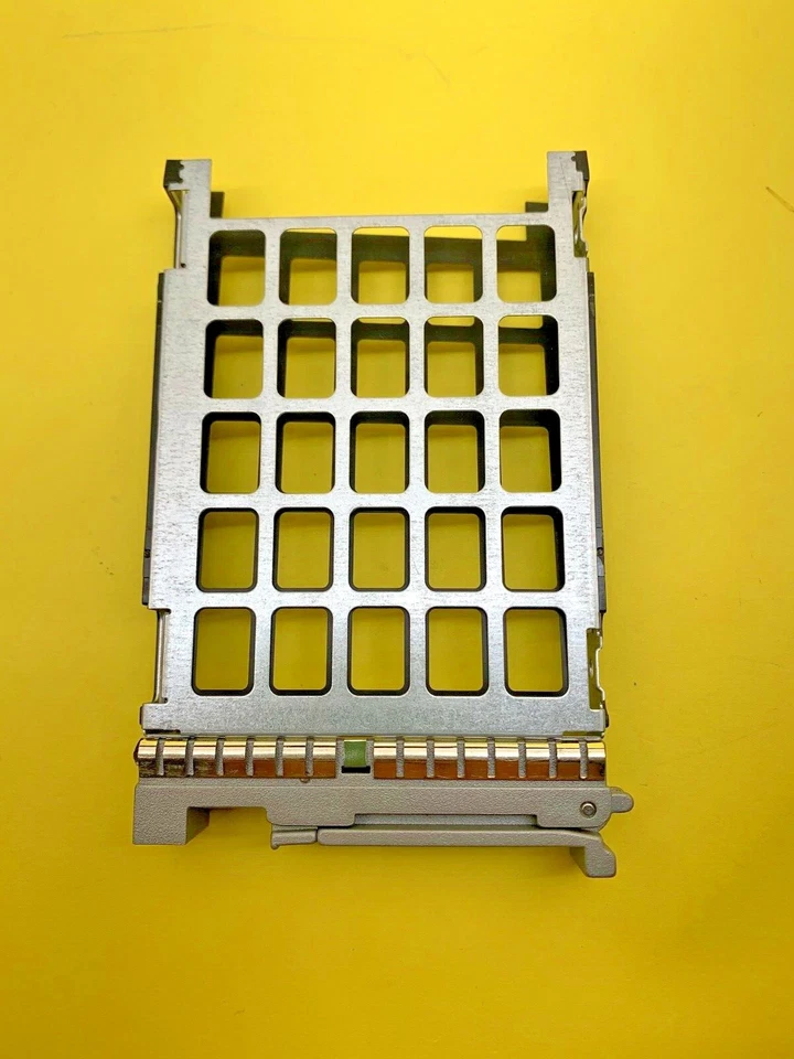 Cisco UCS-HD2T7K12G 12Gbps SAS 2TB 7.2K 2.5'' Tray only - Image 3 of 4