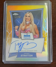 2025 TOPPS CHROME WWE TIFFANY STRATTON SMACKDOWN GOLD REFRACTOR AUTO CARD 12/50