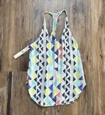 NWT   Under/Wilfred Aritzia Wilfred 100 Silk Geo Print Sleeveless Top Small