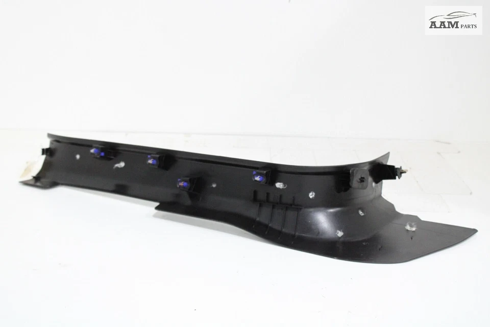 Chevrolet Impala 2017-2020 puerta trasera derecha umbral placa de desgaste cubierta moldura OEM Foto 3 de 4