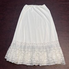 Vintage Nan Flower White Nylon Half Slip With Lace Appliqu  Hem Size S