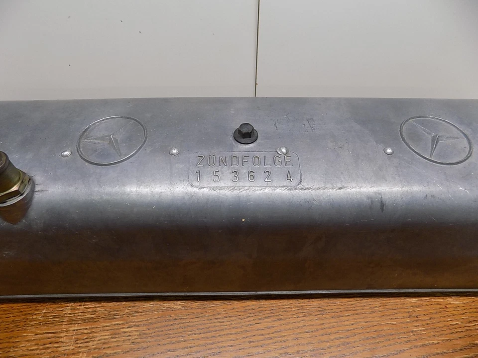 Mercedes Benz 230SL 1964 cubierta de válvula Foto 4 de 4