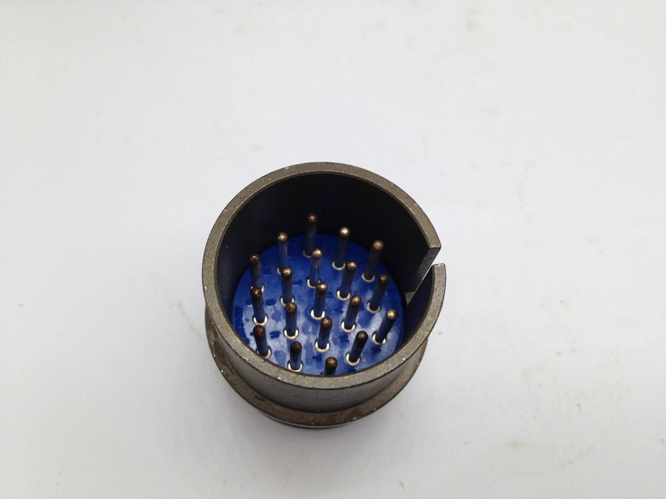 AMPHENOL 97-3106A-22 CIRCULAR CONNECTOR, SIZE 22 - Image 4 of 4