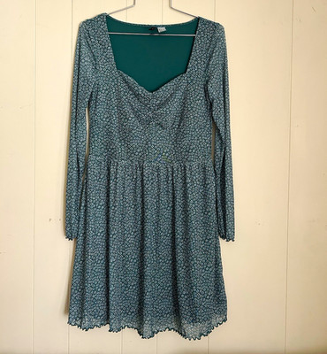 Divided Green/White Floral Sweetheart Long Sleeve Mini A-Line Ruffle Dress M