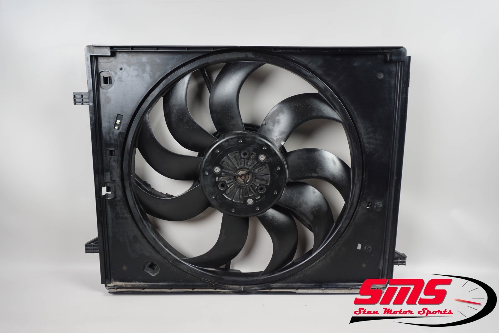 17-24 Maserati Quattroporte Levante M161 M156 Engine Radiator Cooling Fan OEM