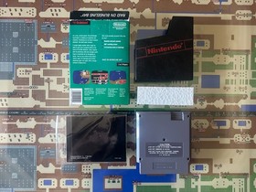 NES Nintendo Raid on Bungeling Bay CIB 5 Screw Hangtab HT Unpunched TESTED