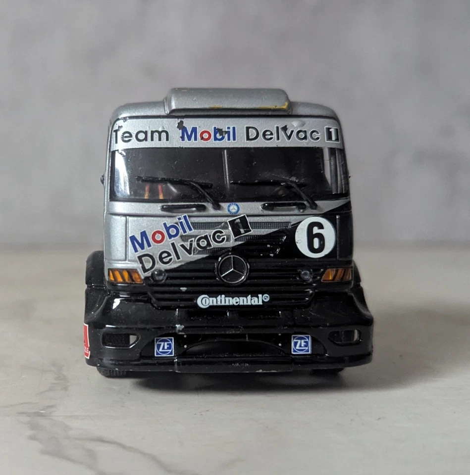 Camión de carreras Mercedes Benz escala 1/43 Minichamps 439 980306 Foto 3 de 4