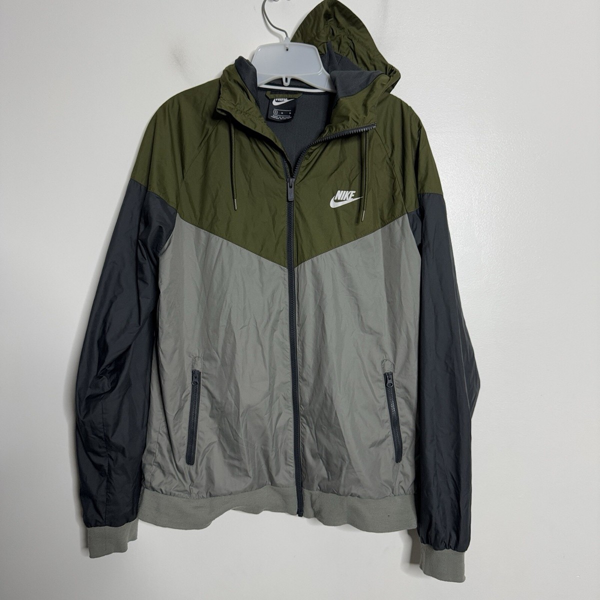 nike windbreaker mens green