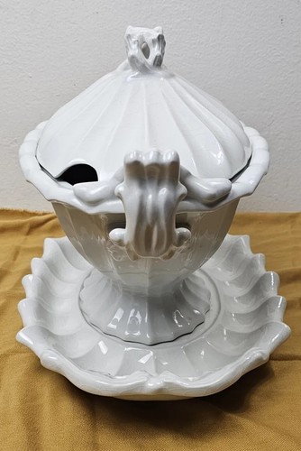 RED CLIFF AMERICAN IRONSTONE COVERED TUREEN WITH PLATTER 12 X 16" VICTORIAN - Picture 2 of 16