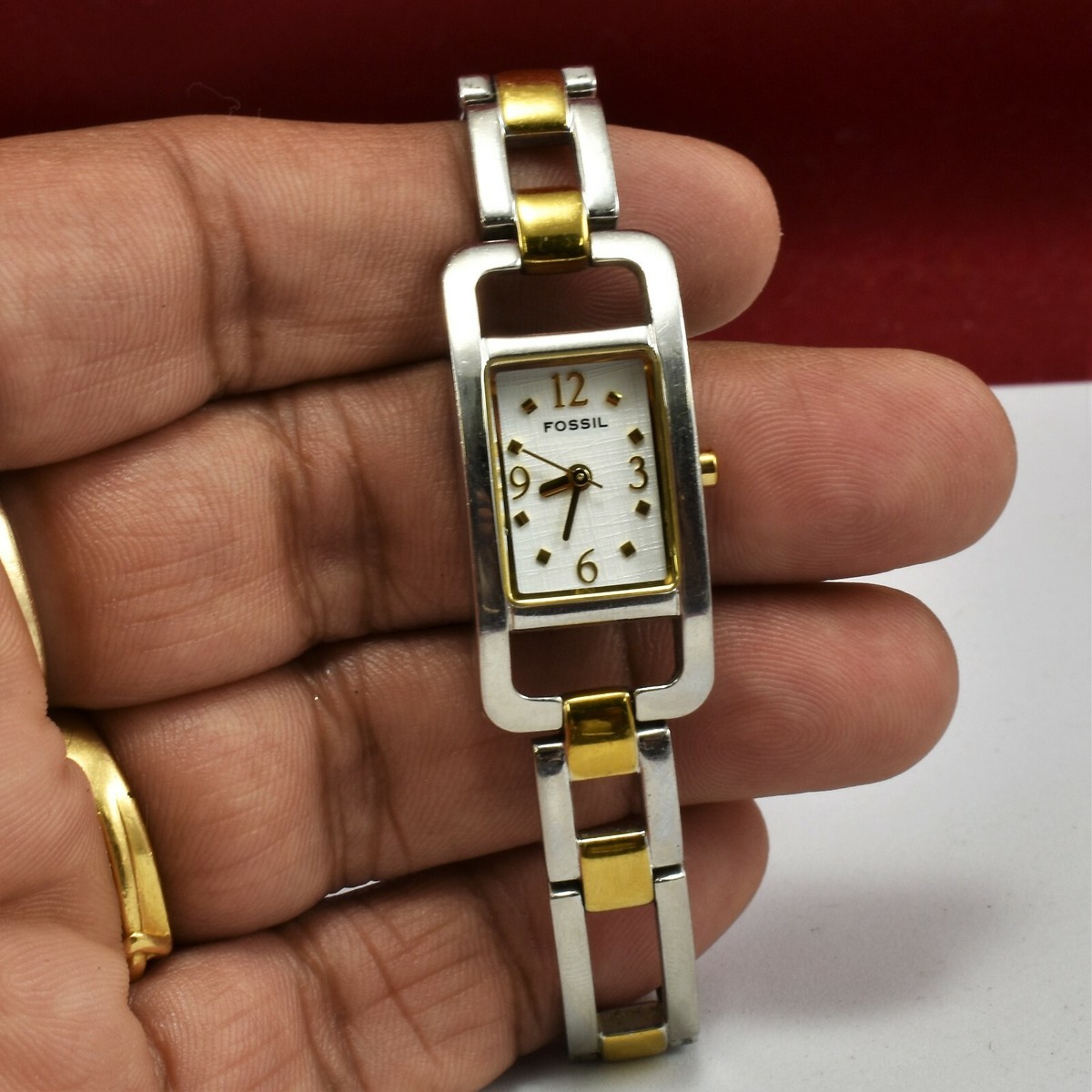 激レア☆FOSSIL f2 シークレットウォッチ　ジュエリーウォッチ Fossil F2 Beautiful Gold Silver Finished Bracelet Watch ES