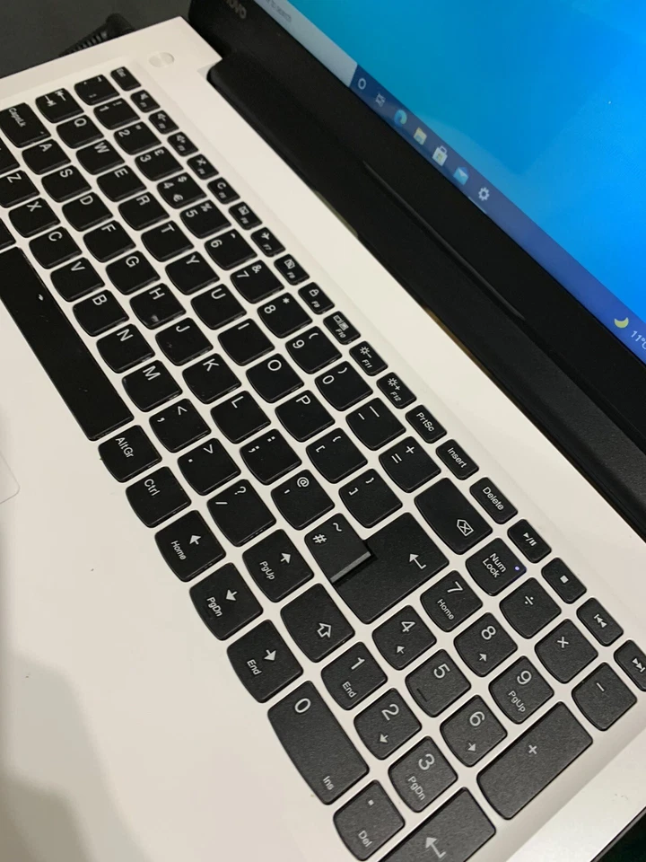 Lenovo IdeaPad 310 Laptop AMD A12-9700 2.50GH, SSD 250GB  White - Image 4 of 4