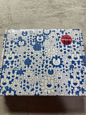 NewJeans - 'Supernatural' NJ X MURAKAMI (Cross Bag Hanni Vers.) BLUE