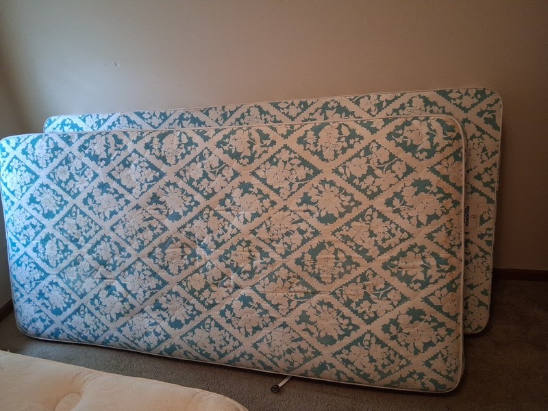 Vintage Beautyrest by Simmons Back Care 111 Only Box Spring !