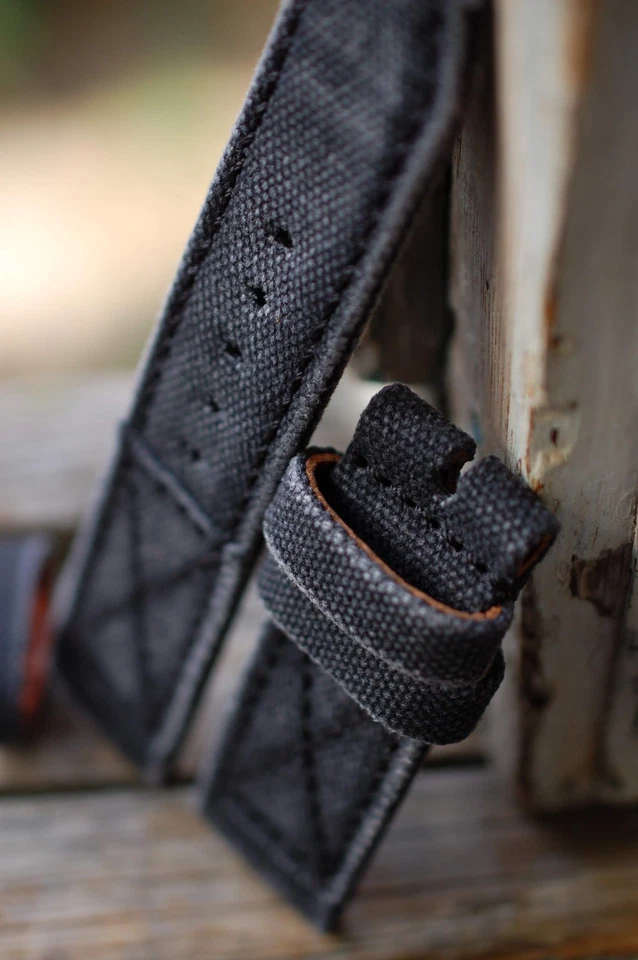 Correa de reloj de lona enrollada hecha a mano negra envejecida de 26 mm lista para usar *pagada en EE. UU. Foto 4 de 4