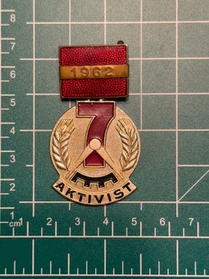 Original 1962 DDR Aktivist des Siebenjahrplans Medal East Germany Seven Year Pin