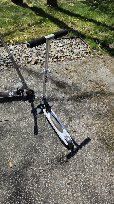 Razer A2 Kick Scooter Black