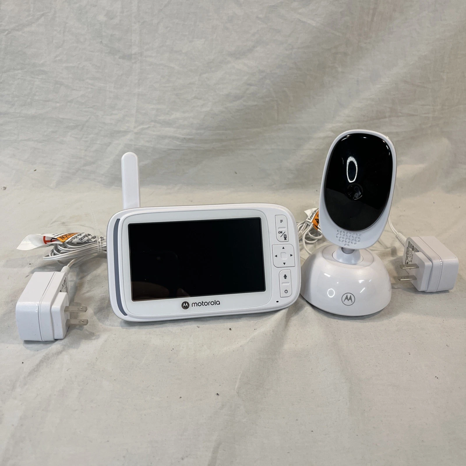 Motorola Nursery VM75 Video Baby Monitor 5" Screen and Camera w/both Power Cords