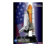 Dragon Models Space Shuttle Discovery with Solid Rocket Booster Spacecraft