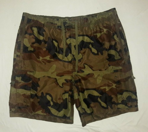 Camo swim trunks men size L Faded Glory 