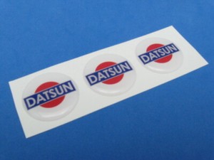 Adesivi Decalcomanie Datsun: Pacchetto Di Stickers Glossy Per Auto, Furgoni E Superfici Lisce