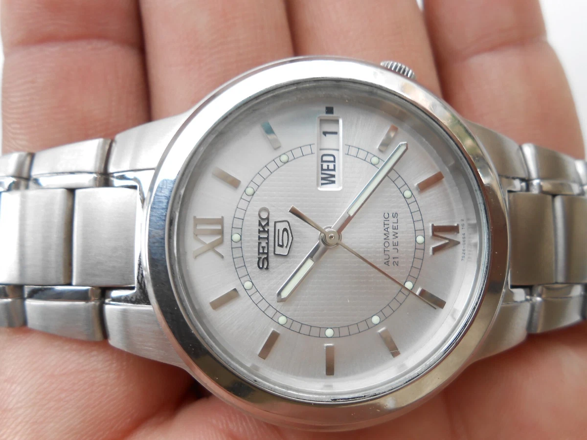 EXCELLENT SS SEIKO 5 SILVER ROMAN NUMERALS DAY DATE MENS AUTOMATIC