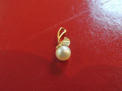 Pendentif Or 18 Carats Avec Perle Akoya - Parfait état Occasion