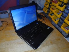 ERNSTHAFT SCHNELLER Core i3 Fujitsu Windows XP Laptop -- HDMi + 120 GB HD + 4 GB RAM (F1)