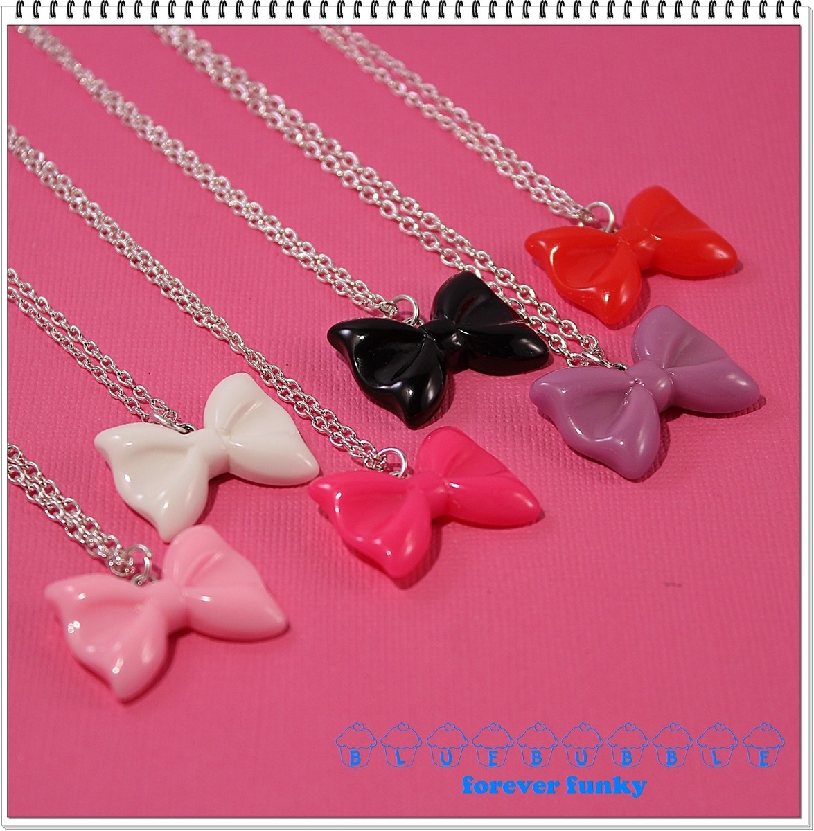 FUNKY MOUSTACHE NECKLACE CUTE KITSCH DISCO POP FASHION CHIC KAWAII EMO 70S 80S