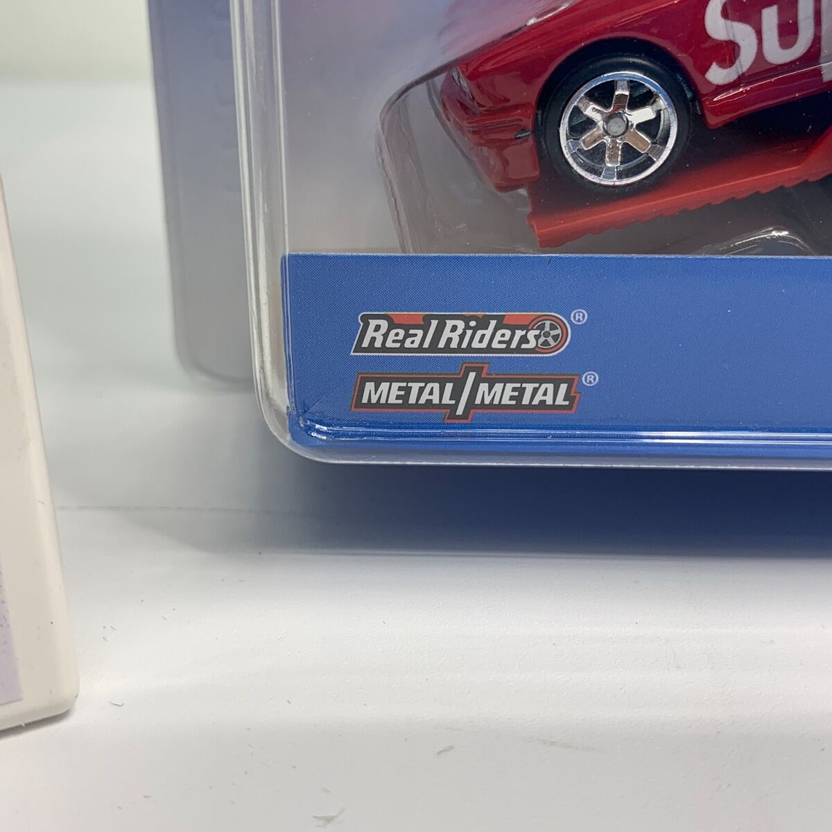 Hot Wheels Supreme Car Culture Team Transport 1992 BMW M3 Hot Wheels Supreme Car Culture Team Transport 1992 BMW M3