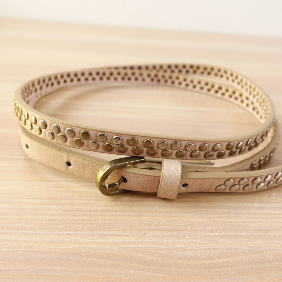 Studded Belt Womens Medium Beige Leather Skinny Waist Dress Metal Studs Faux Studded Belt Womens Medium Beige Leather Skinny Waist Dress Metal Studs Faux
