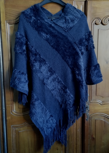 Haut Rose Framboise Marque ZAMBA - Taille 6 (46) - Occasion En état Neuf