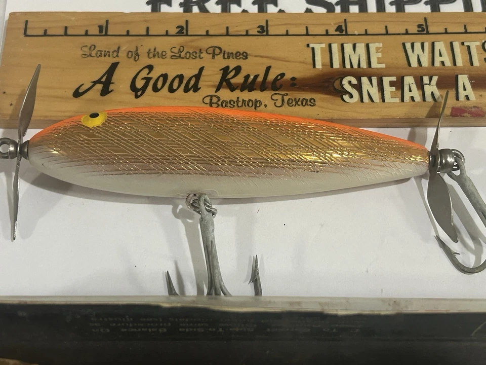 VINTAGE REBEL 5" SPIN-BACK LURE TW-320X BLAZE-ORANGE VERY TOUGH LURE IN BOX - Image 3 of 4