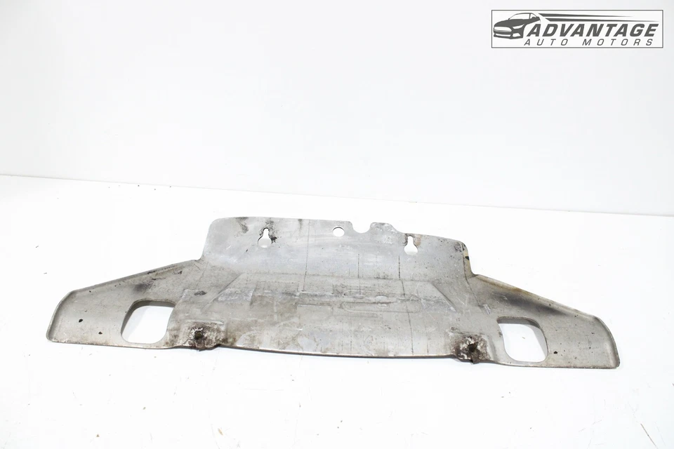 Cubierta protectora contra salpicaduras para bajo motor Hummer H3 2006-2007 15819134 OEM Foto 4 de 4