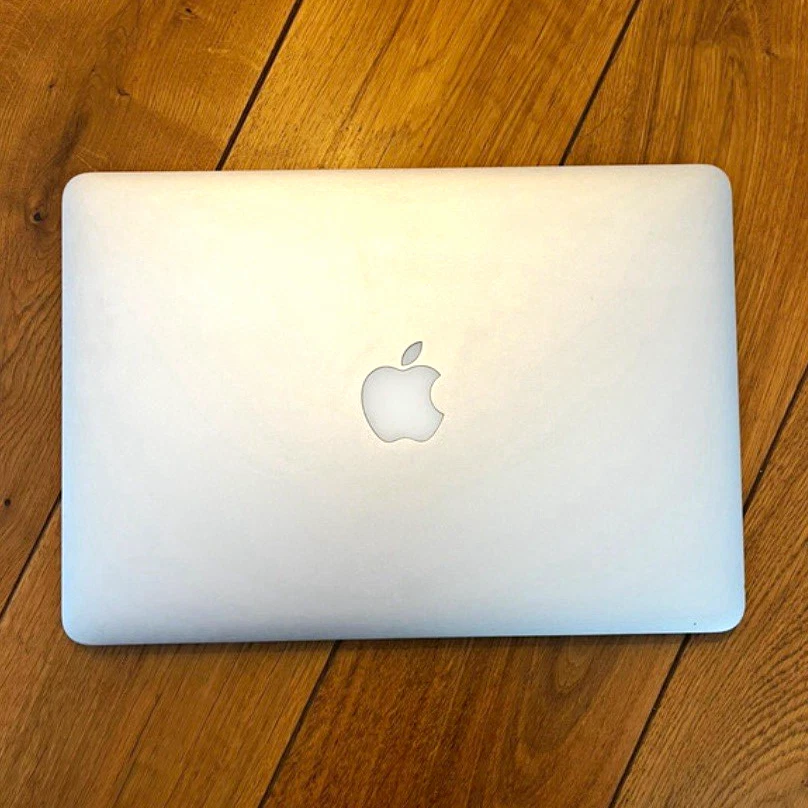 Apple MacBook Pro 13" 2015 · i5 · 16GB · 251GB, Foto 1 von 5