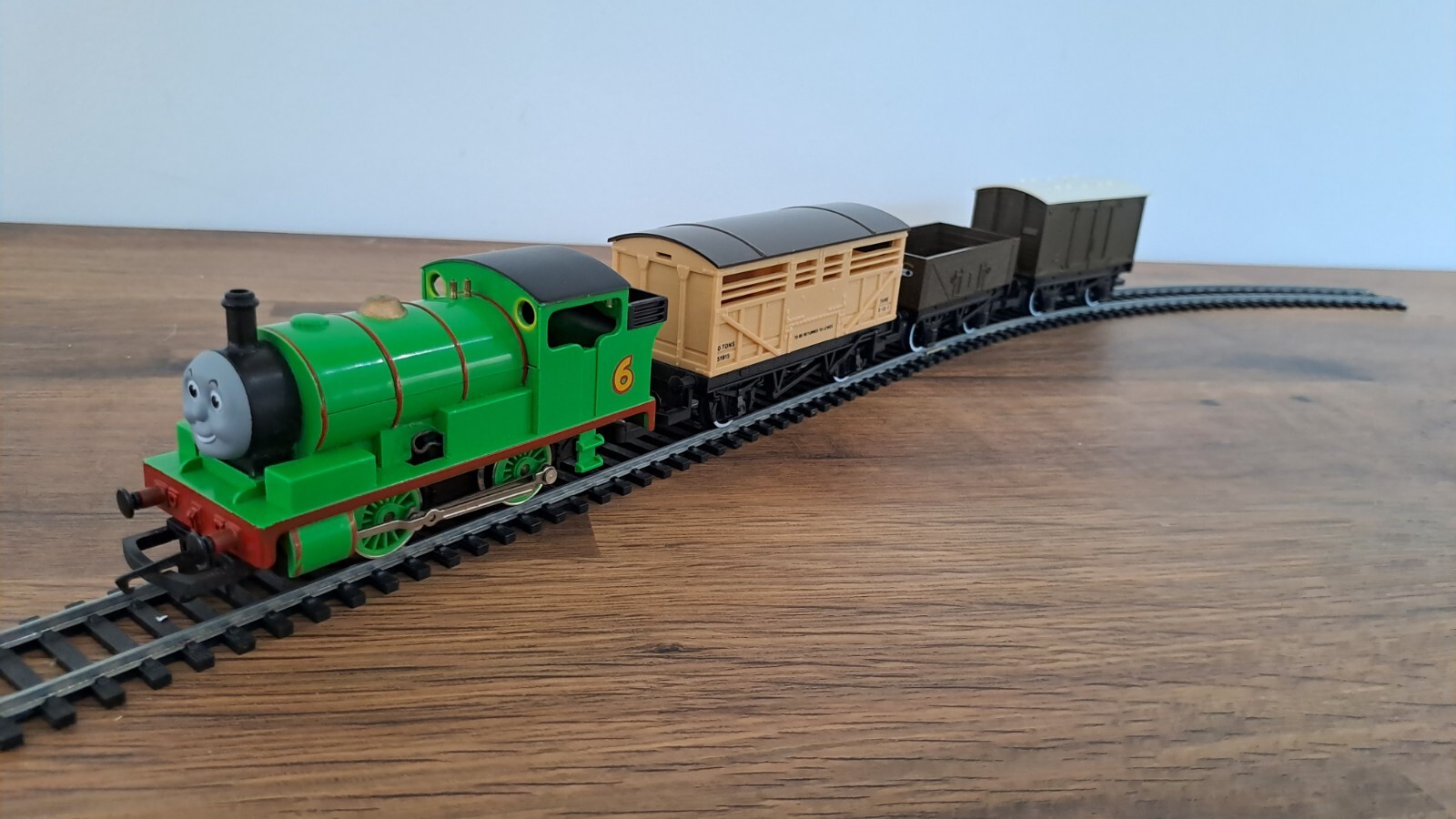 1980's OO Hornby Thomas The Tank Engine Percy Electric Train Set R256