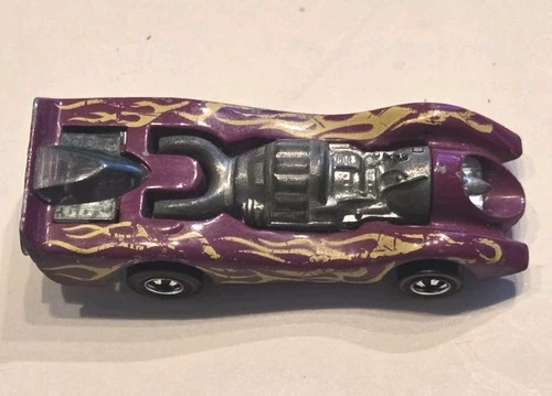 Vintage 1970 Hot Wheels Redline Jet Threat Purple