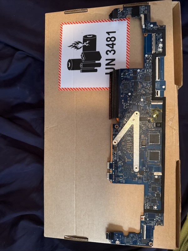 Hp Spectre 13-v011dx Part Number 854753-601 Motherboard  Works Good , Read.  Jus
