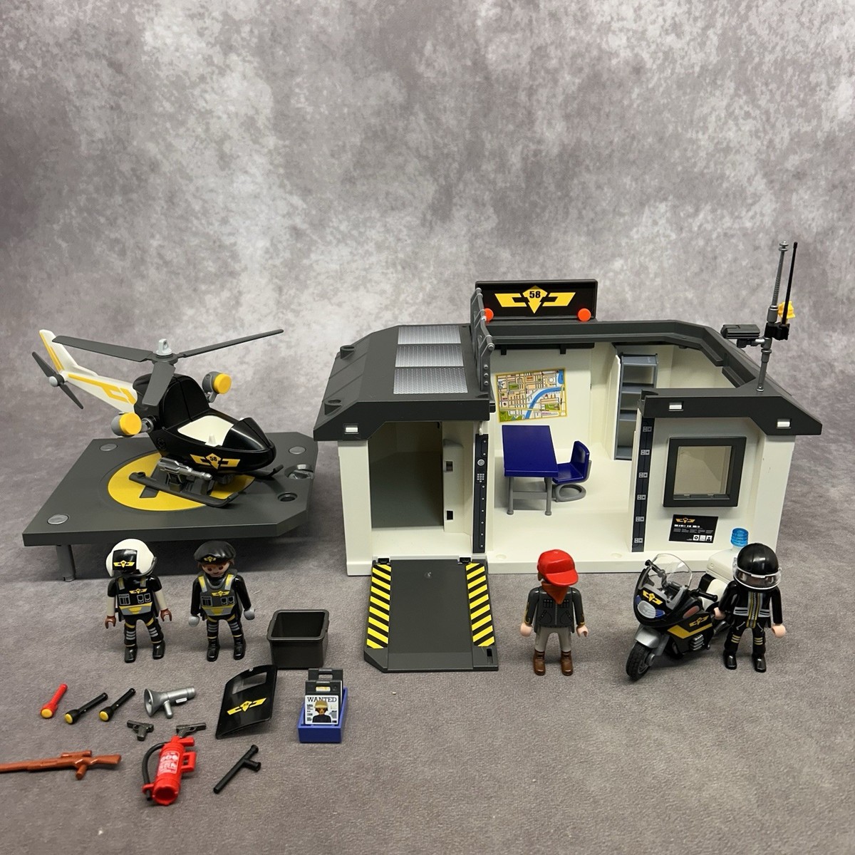 Playmobil 70338 Police Tactical Unit Headquarters- missing parts-incomplete