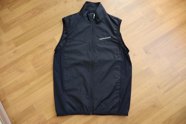 Men Peak Performance Vest Black 38 / M / 46