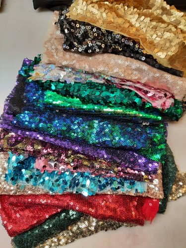 15 Pieces of Sequin and Fabric Scraps - Sewing, Crafts - Equal to 1 square yard+ - Picture 8 of 8
