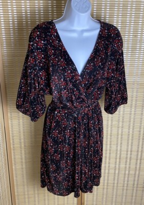 Dynamite Black ,Red , White Floral Wrap Dress Casual Size Medium | eBay Dynamite Black ,Red , White Floral Wrap Dress Casual Size Medium | eBay