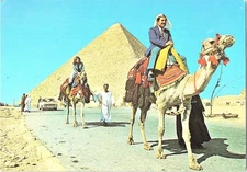 Giza's Biggest Pyramid & Camels Egypt Vintage Cars/Clothes Continental Postcard