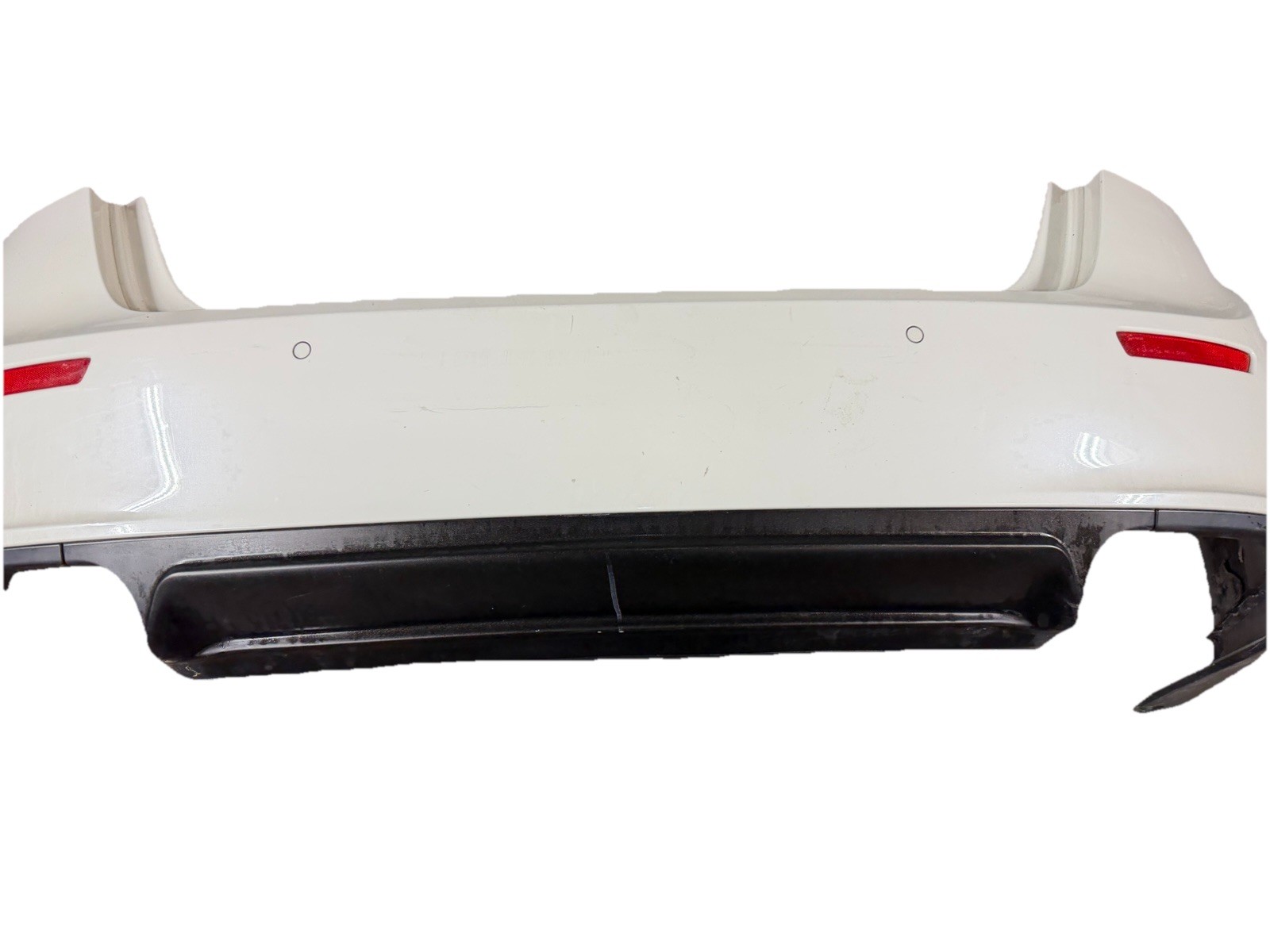  2014 - 2019 MASERATI GHIBLI M157 REAR BUMPER COVER WHITE OEM