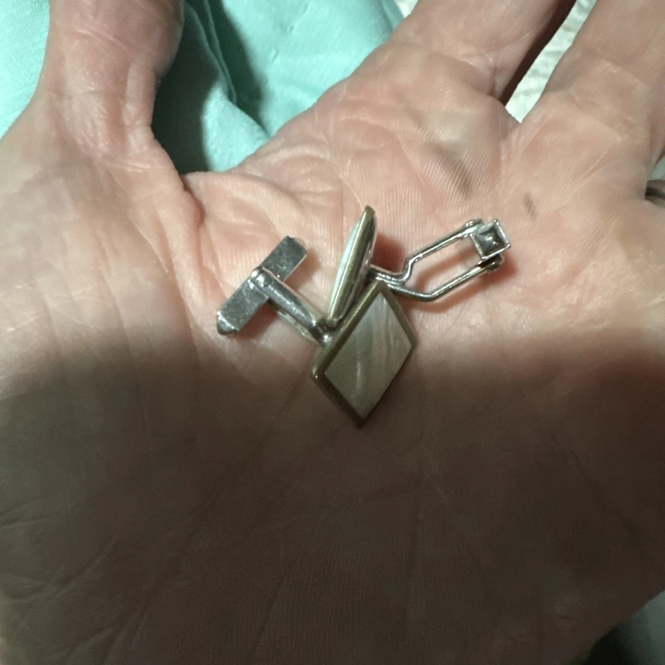 Gemelos de madreperla de plata Swank de colección Foto 2 de 3