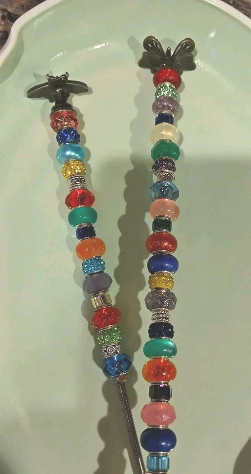 Conjunto/2 estacas de fadas de bronze borboleta abelha multicoloridas com miçangas planta jardim 12" e 8"  - Imagem 3 de 4