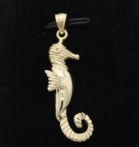14KT YELLOW GOLD HIGH POLISH SEA HORSE PENDANT - GREAT DETAIL & REALISM - Picture 8 of 10